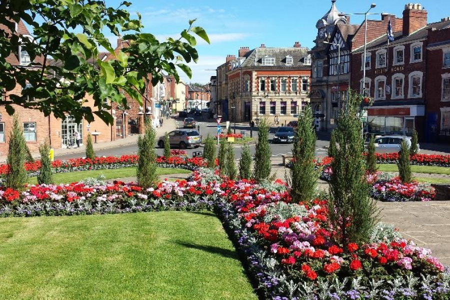 How The Rich Clear Houses in Sutton Coldfield